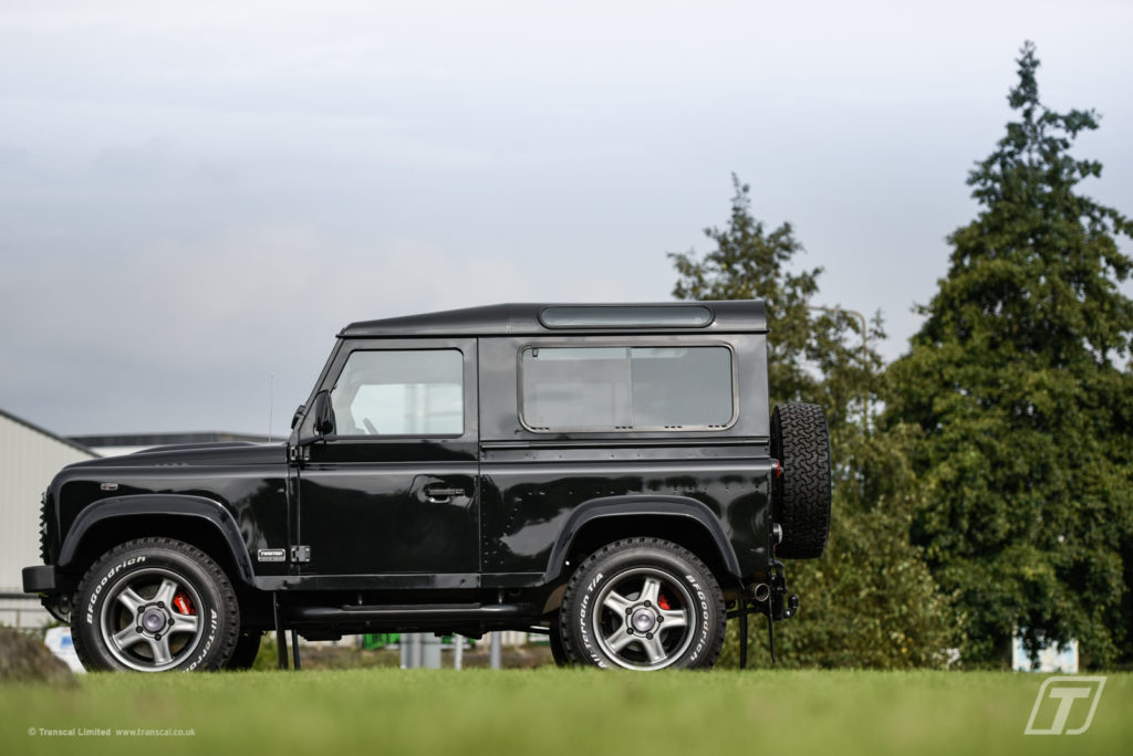 Land Rover Defender / Twisted